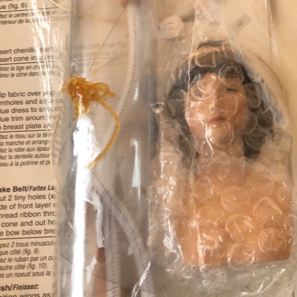 FIBRE CRAFT - HEAVENLY ANGELS 12” Angel Kit - #204 - Picture 3 of 15